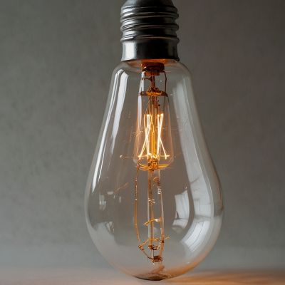 Лампа накаливания в форме груши Е14 (демо)